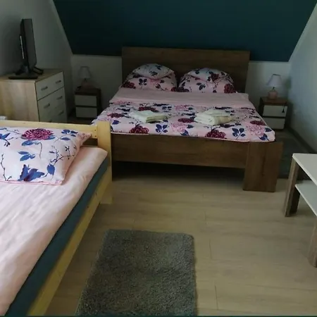 U Izy Stare Kiejkuty Konukevi