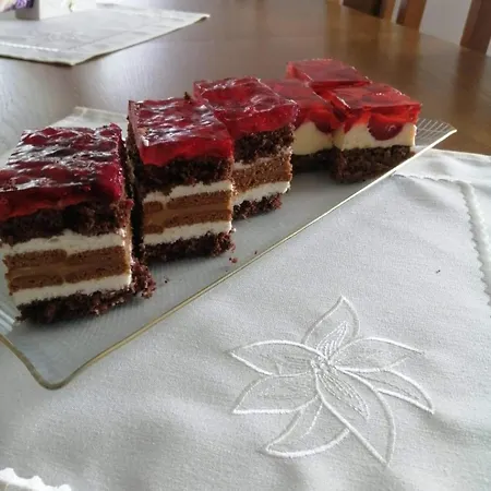 U Izy Stare Kiejkuty Konukevi *